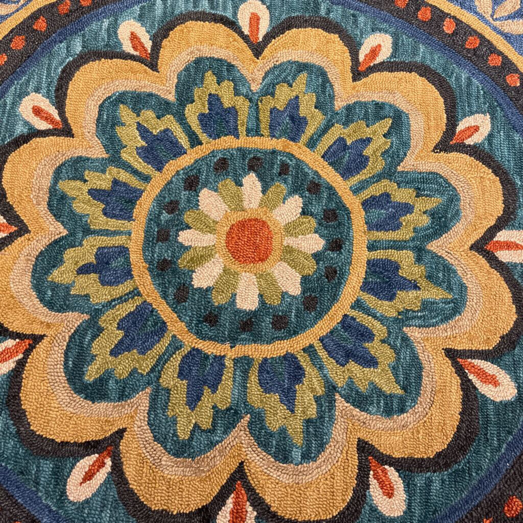 Hand Tufted Wool 6 Foot Round Rug