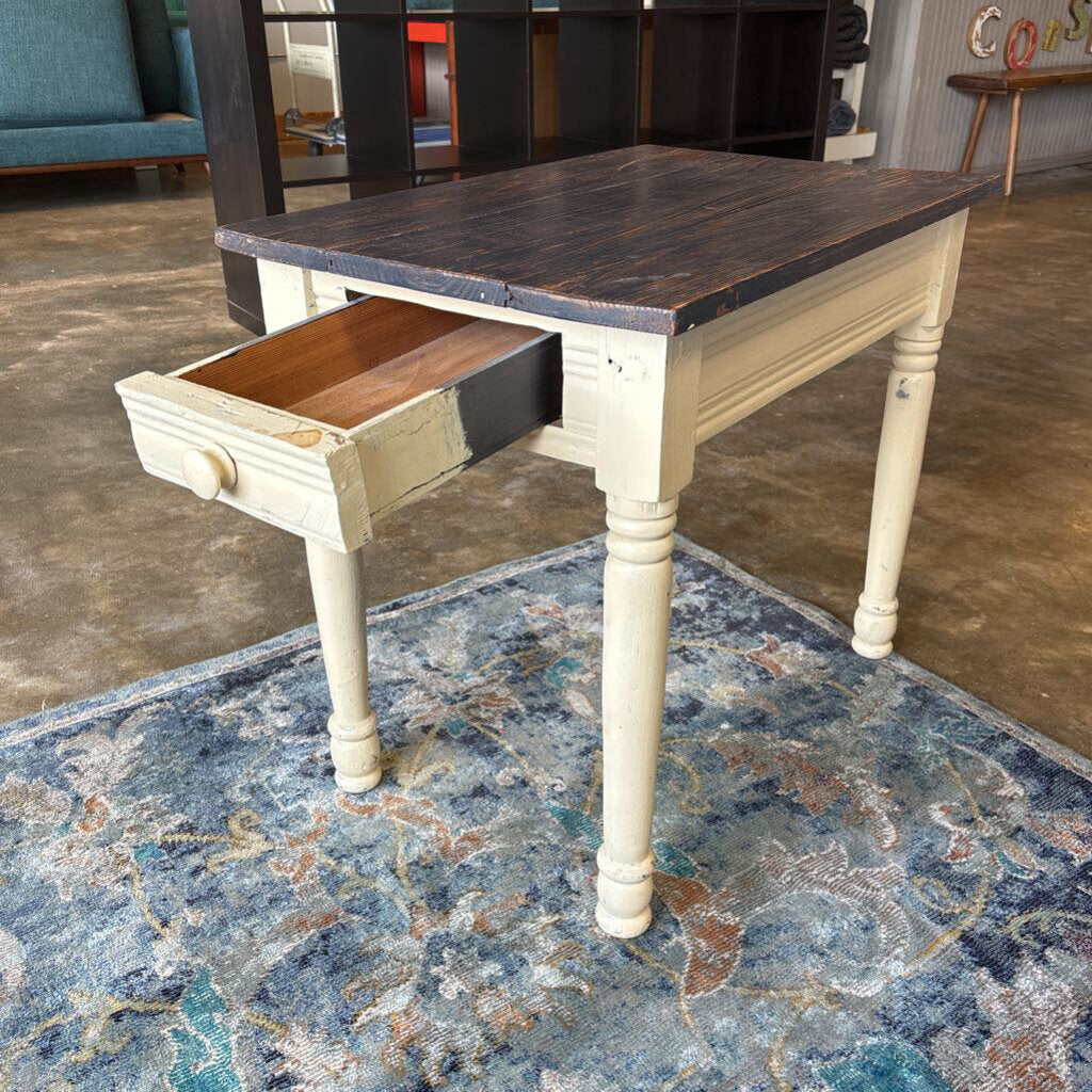 Painted End Table 18.5 X 28.5 X 24
