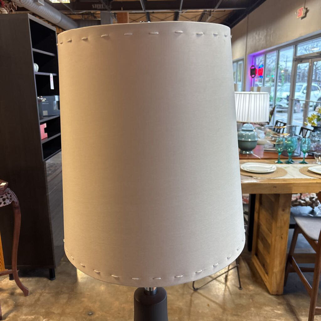 Teardrop Base Lamp