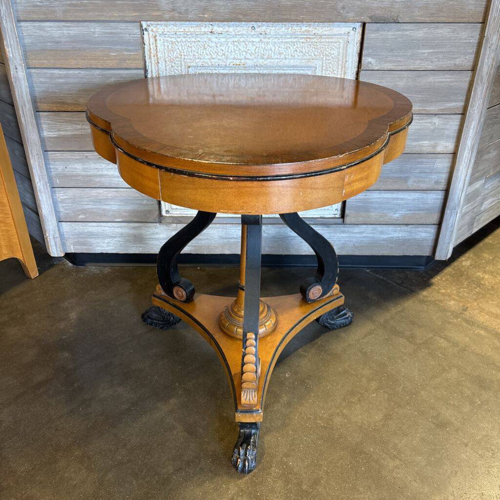 Clover Accent Table w/Drawer