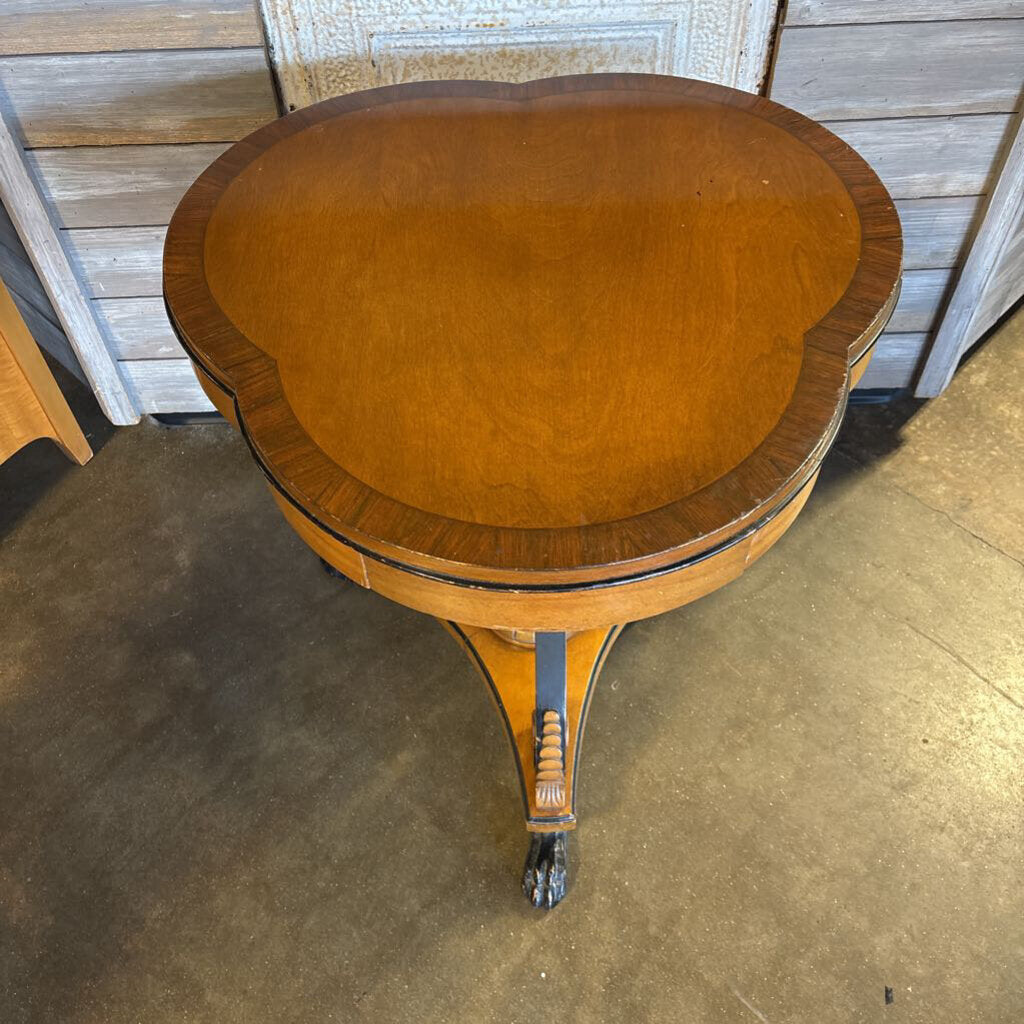 Clover Accent Table w/Drawer