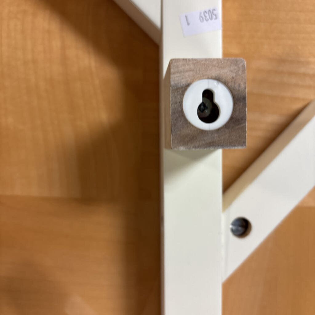 White Wood Hanging Tree TJUSIG