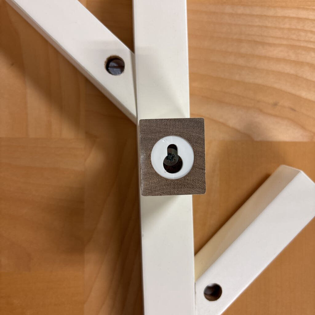 White Wood Hanging Tree TJUSIG