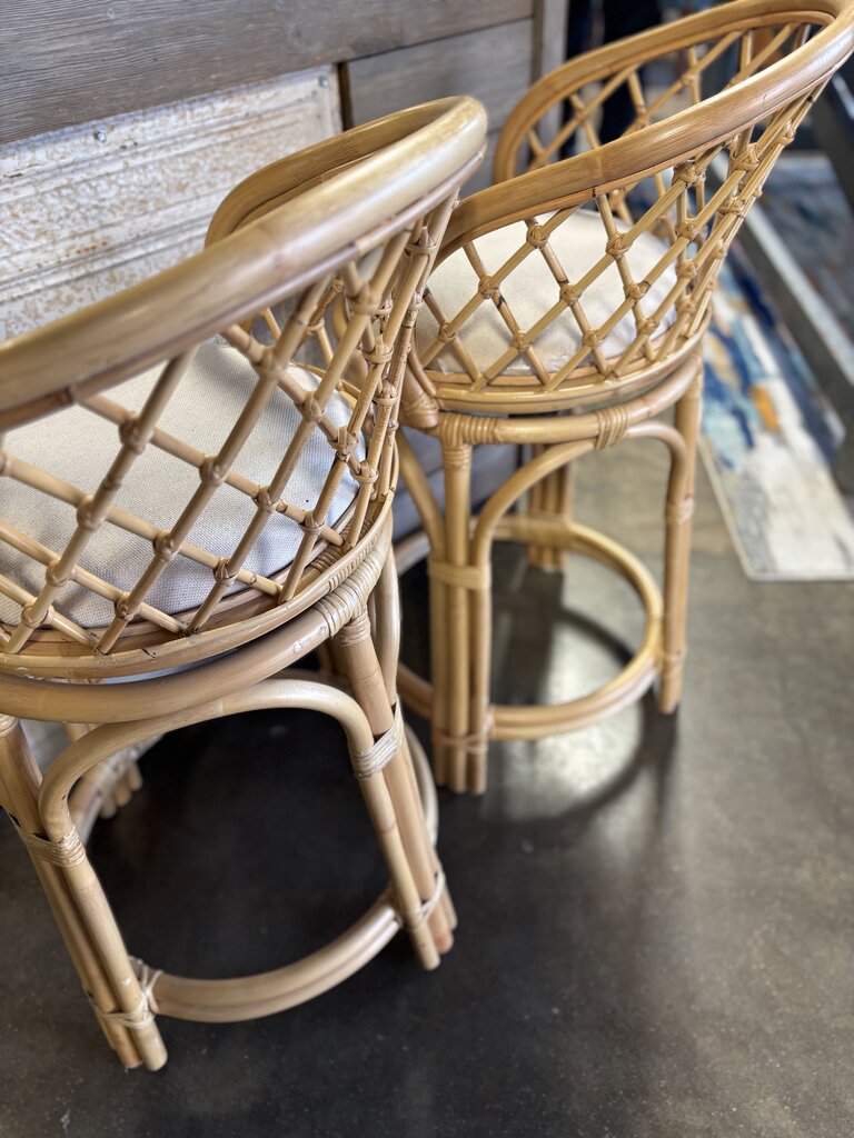 Set 2 Rattan Swival Bar Stools