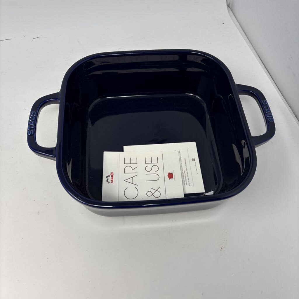 Staub 10" Round Cast Iron Roasting Pan