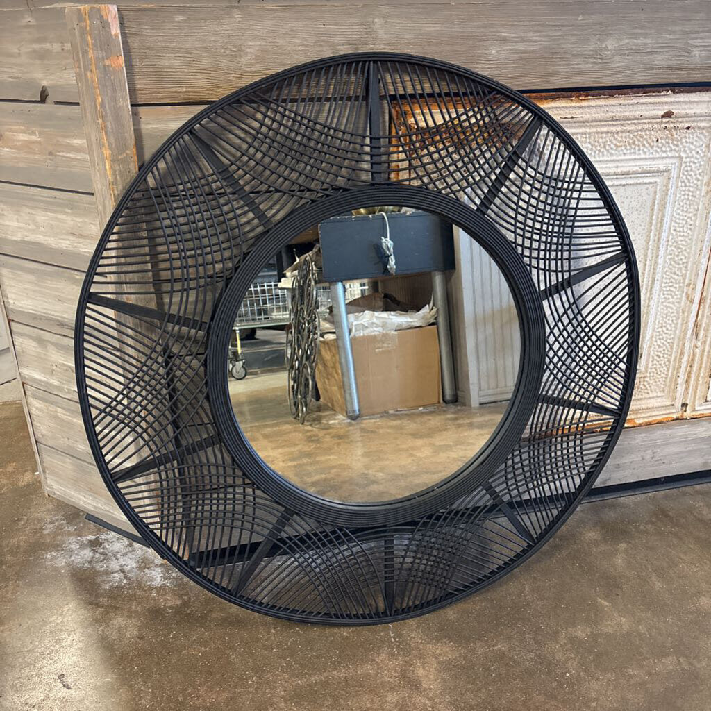 35.5 Round Wicker & Wire Mirror