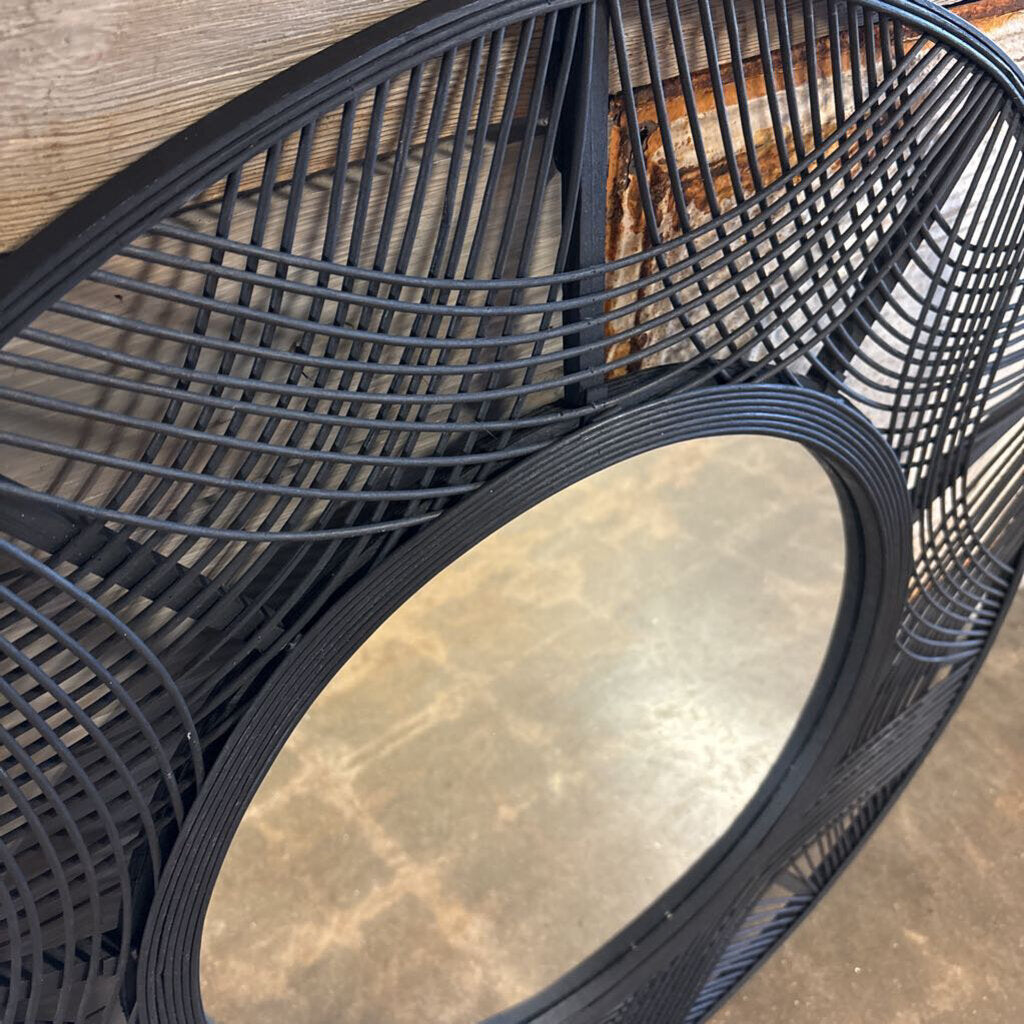 35.5 Round Wicker & Wire Mirror
