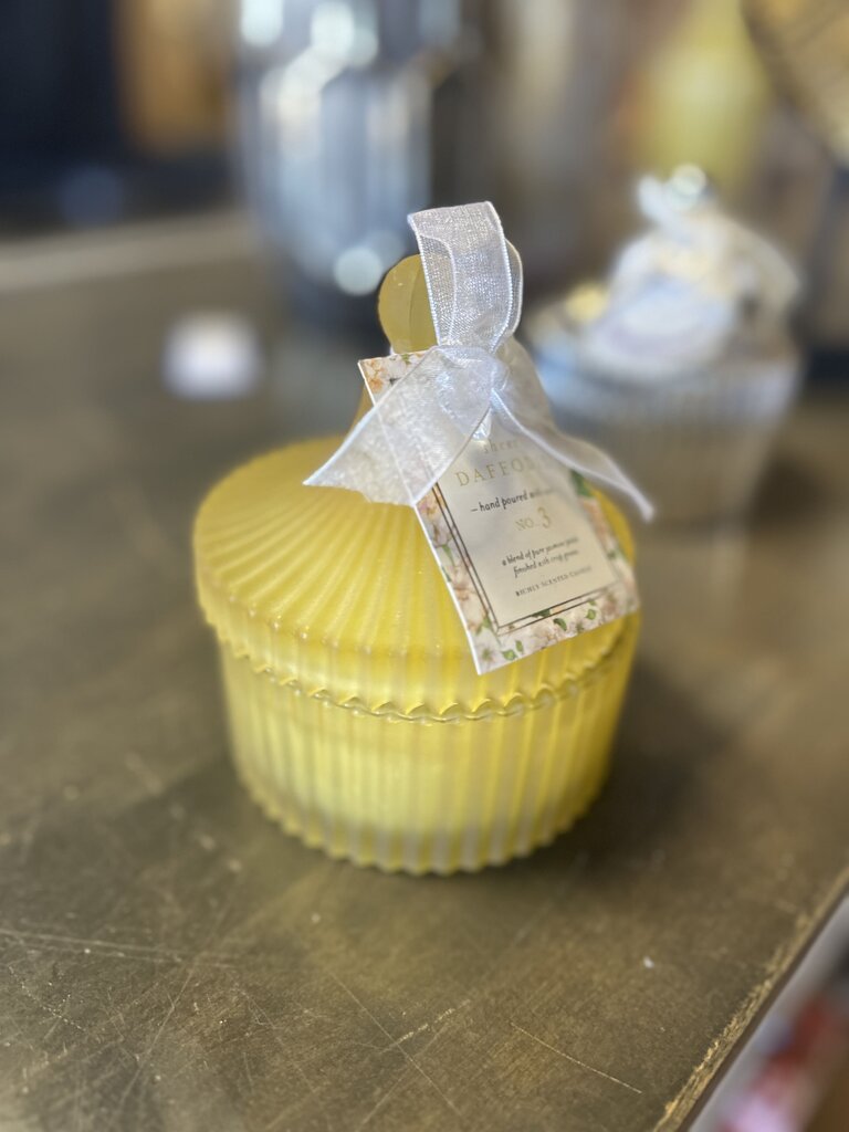 Yellow Daffodil Candle in Catchall Dish