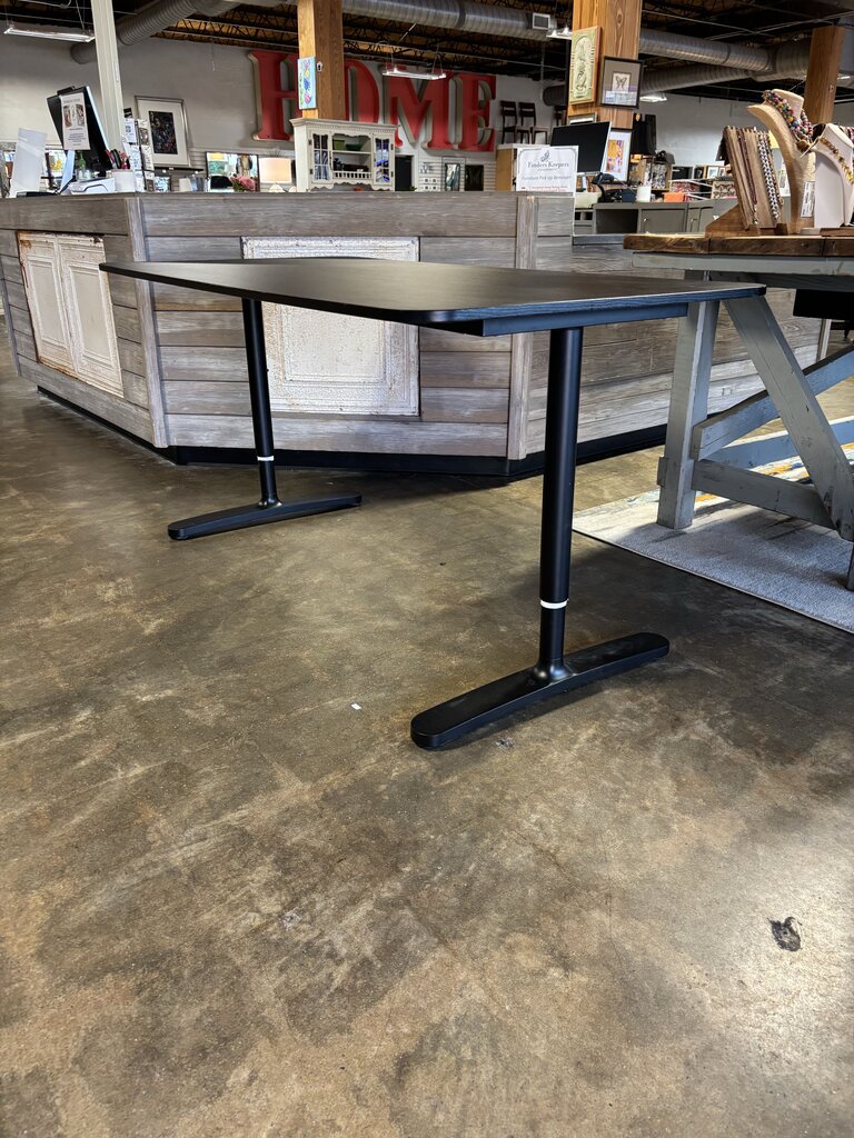 Manual Standing & Sitting Desk 63 x 31.5