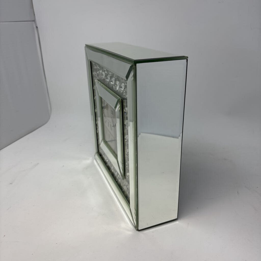 Battery Clock Diamond Clock