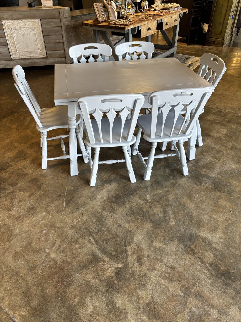 Vintage Pull Out Table w/6 Chairs