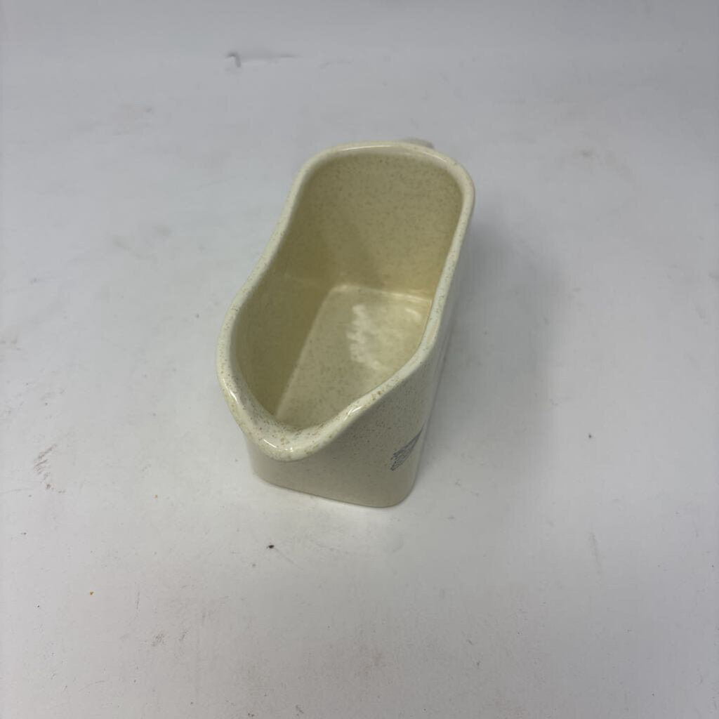 Handled Gravy Boat Dish