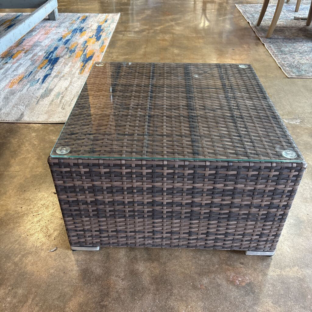 Faux Wicker Square Coffee Table 26.5 X 26.5 X 15.75