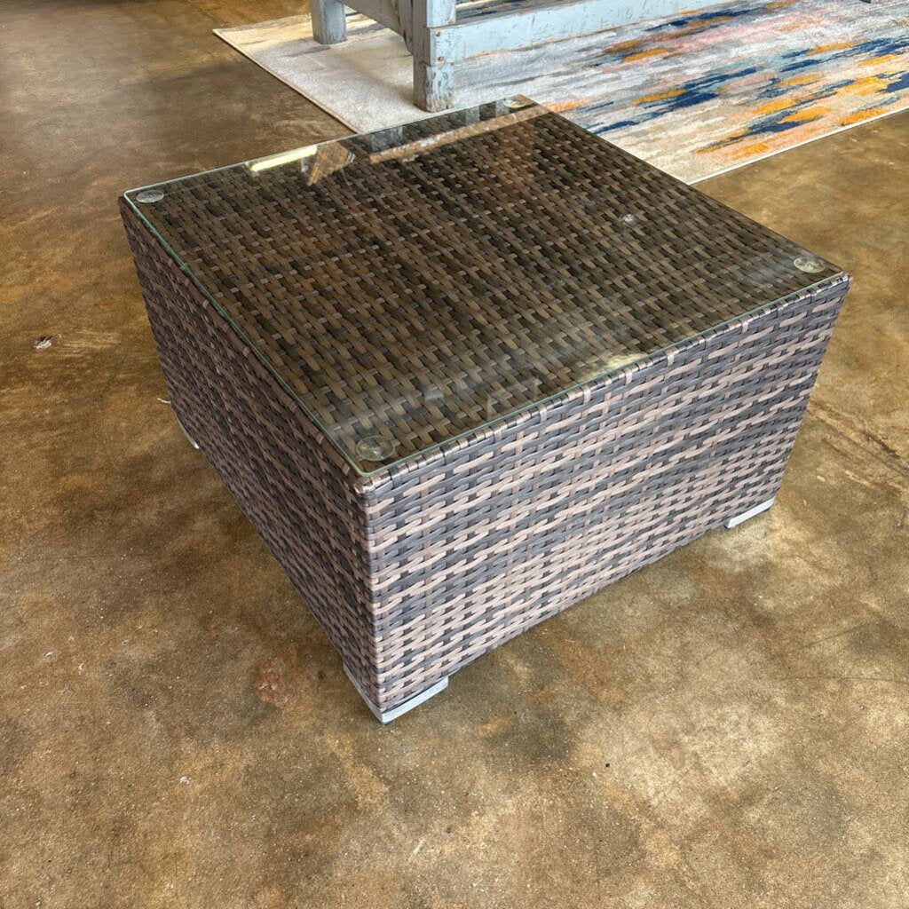 Faux Wicker Square Coffee Table 26.5 X 26.5 X 15.75
