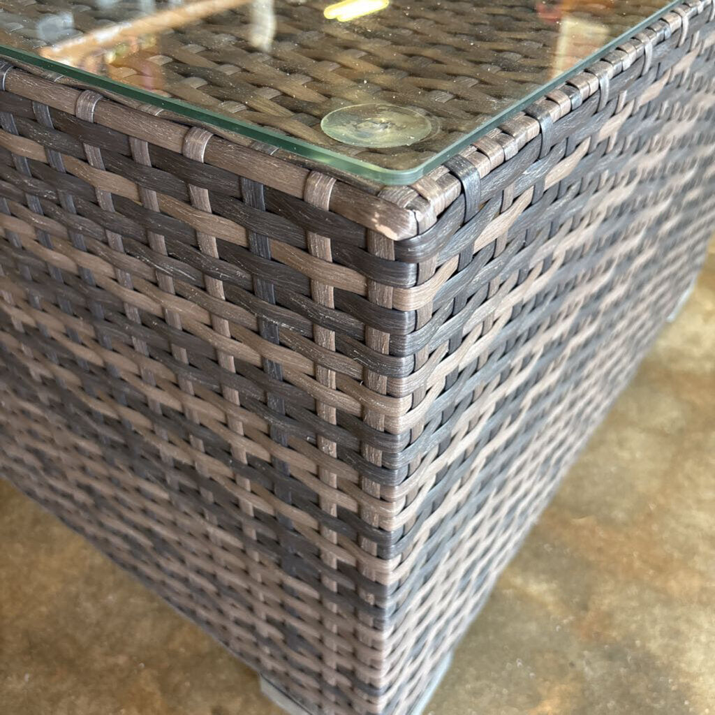 Faux Wicker Square Coffee Table 26.5 X 26.5 X 15.75