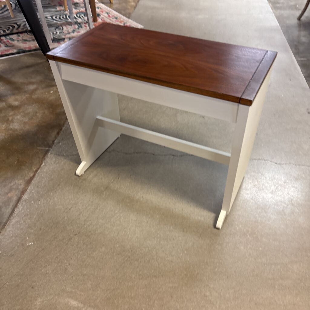 Painted Bench with Lift Top 28.25 X 14 X 22.5