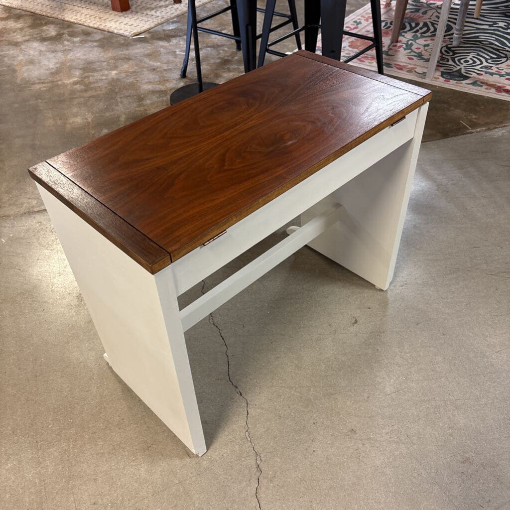 Painted Bench with Lift Top 28.25 X 14 X 22.5