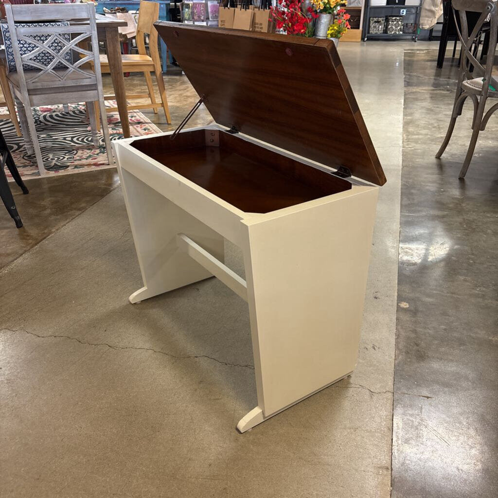 Painted Bench with Lift Top 28.25 X 14 X 22.5