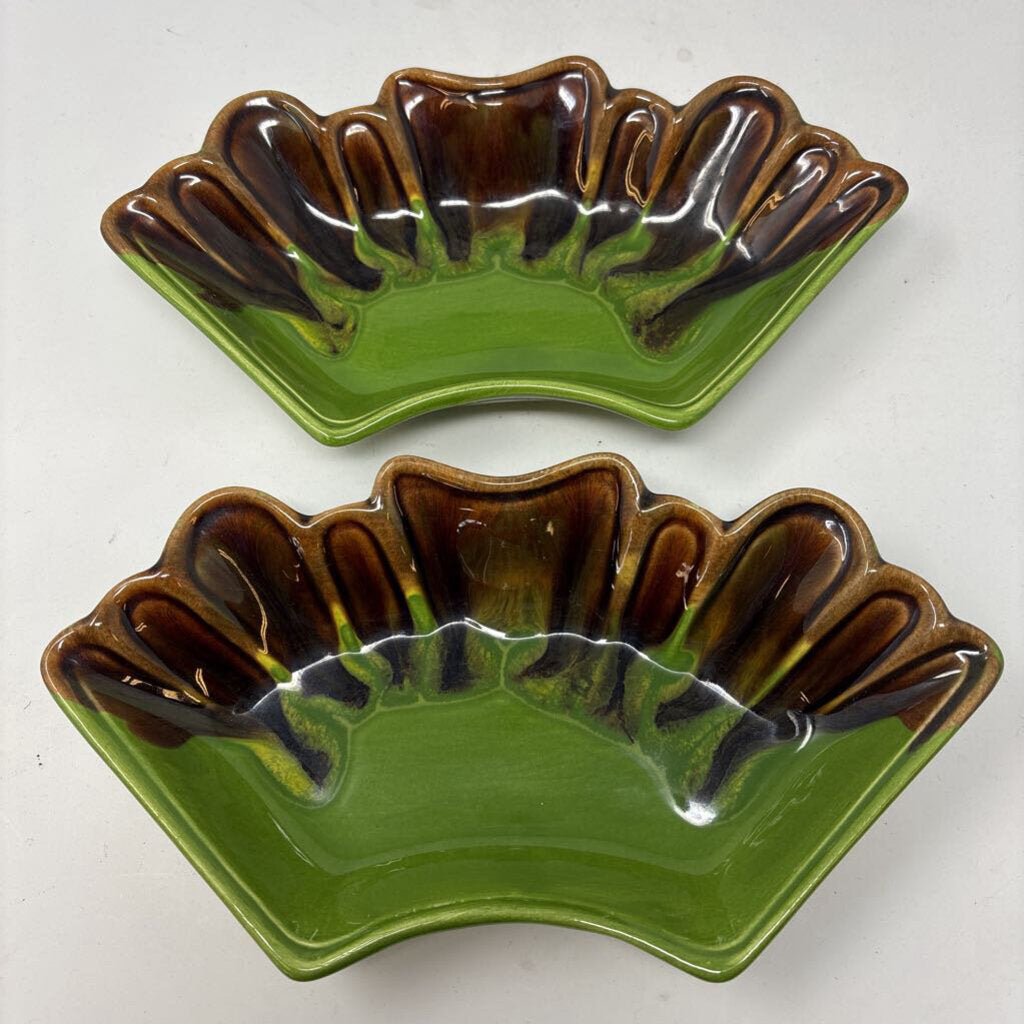 Set 2 Green & Brown Servers