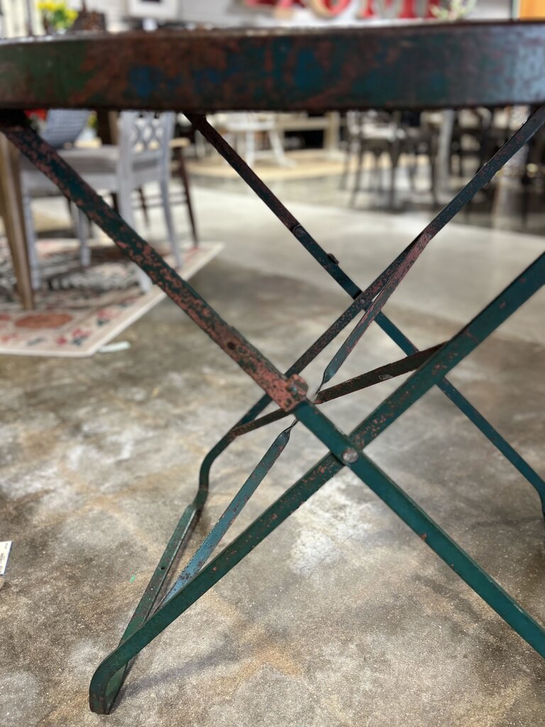 Overton Round Metal Folding Table 29.5"R