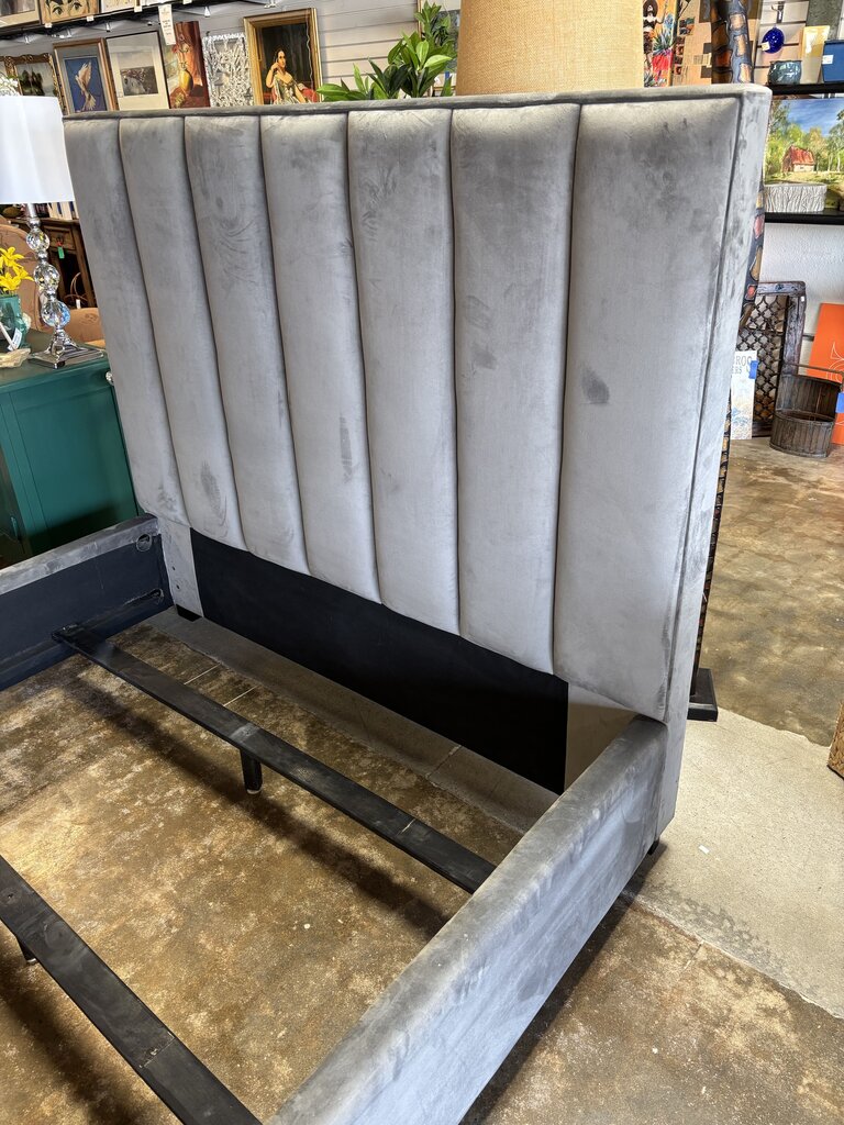 Queen Tufted Grey Upholstered Bed