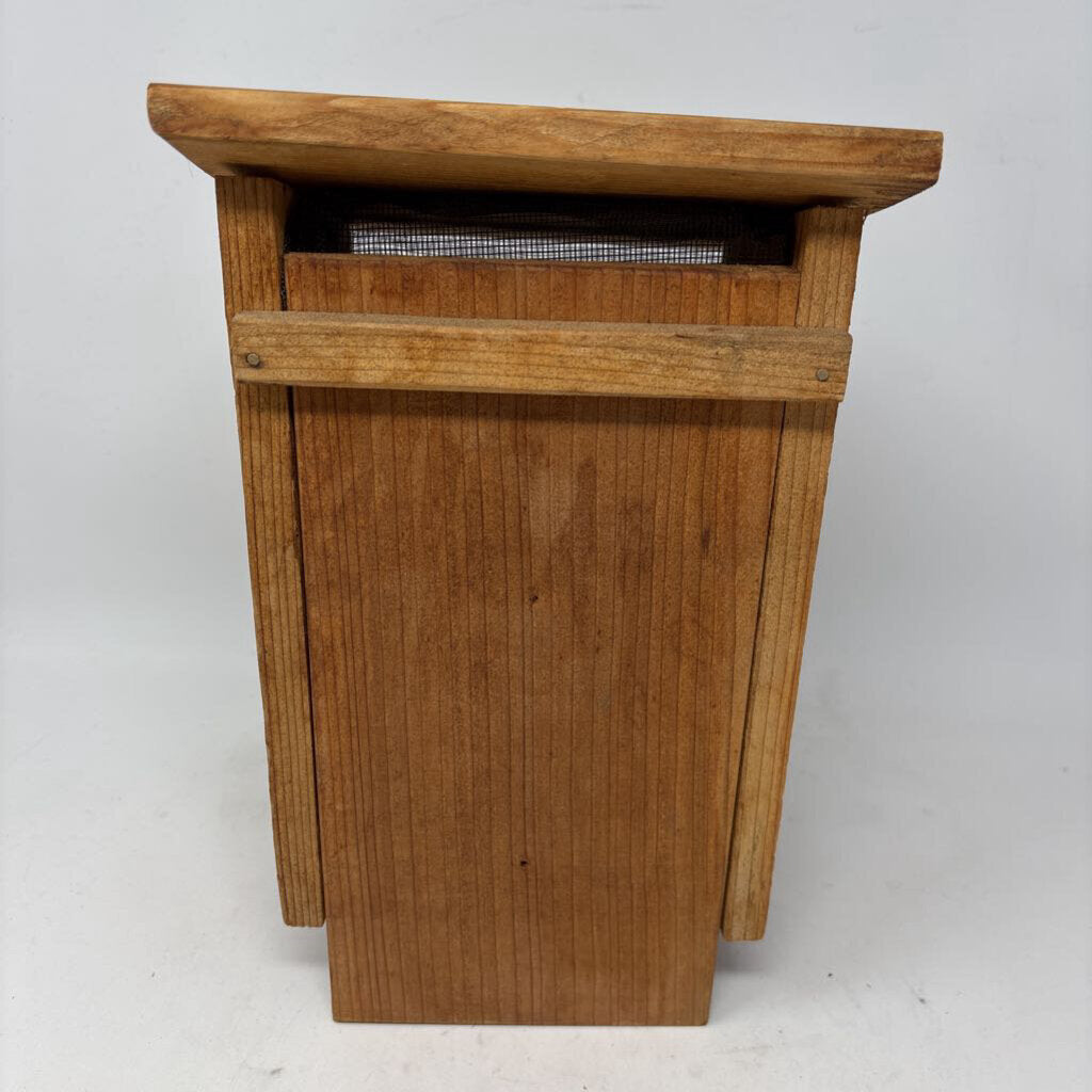 Wooden Cedar Penny Birdhouse