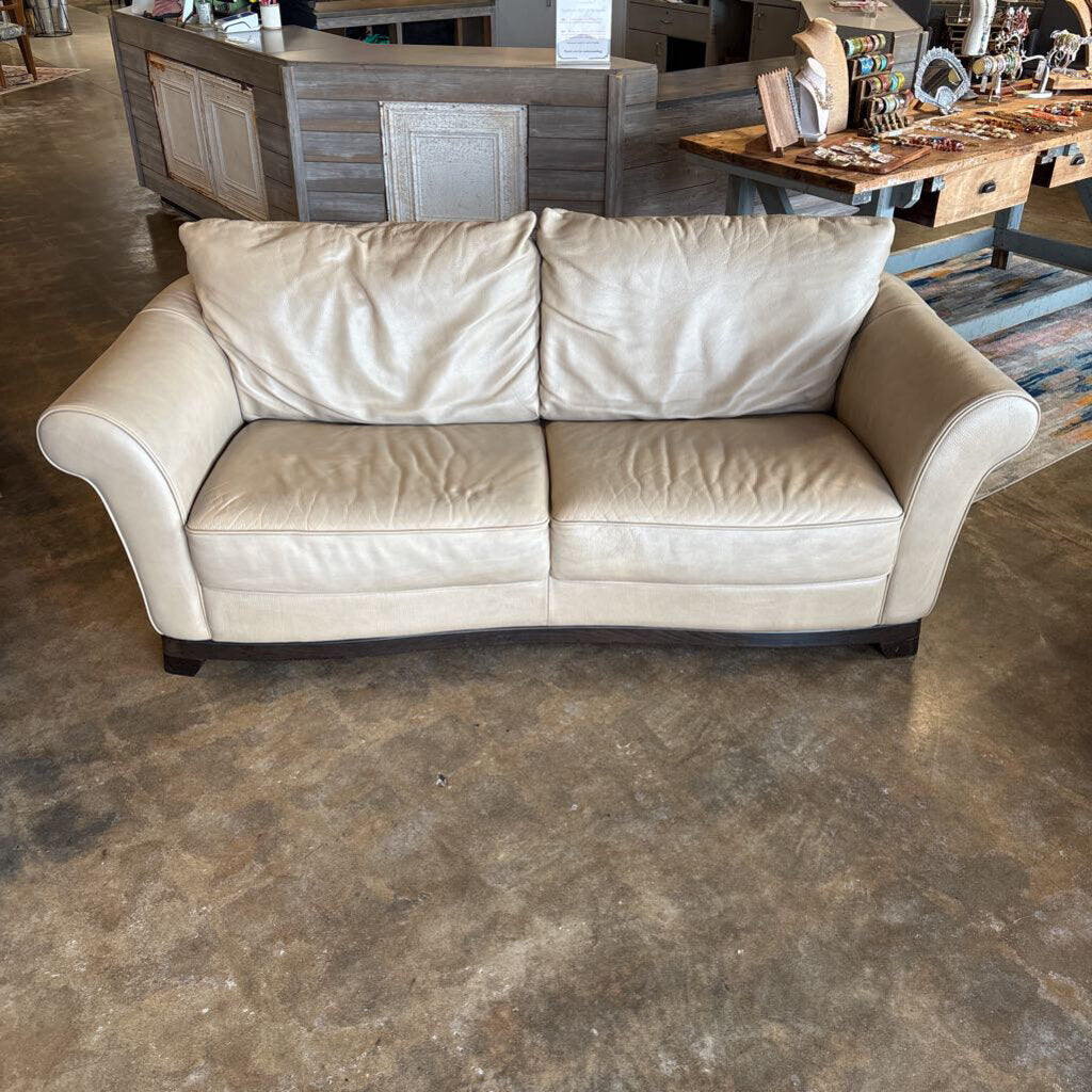 Natuzzi Leather Sofa 84"L