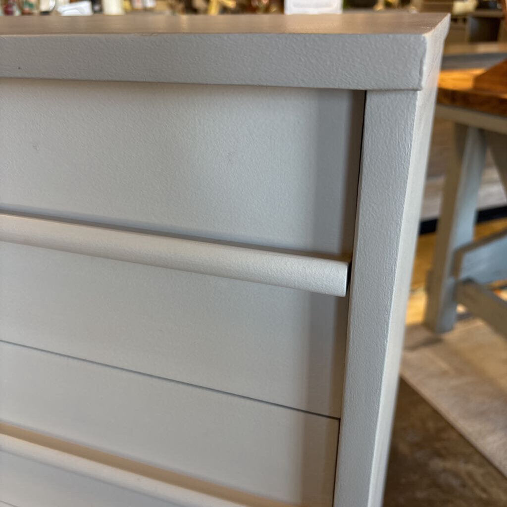 Painted MCM 4 Drawer Dresser 33.75 X 18 X 40