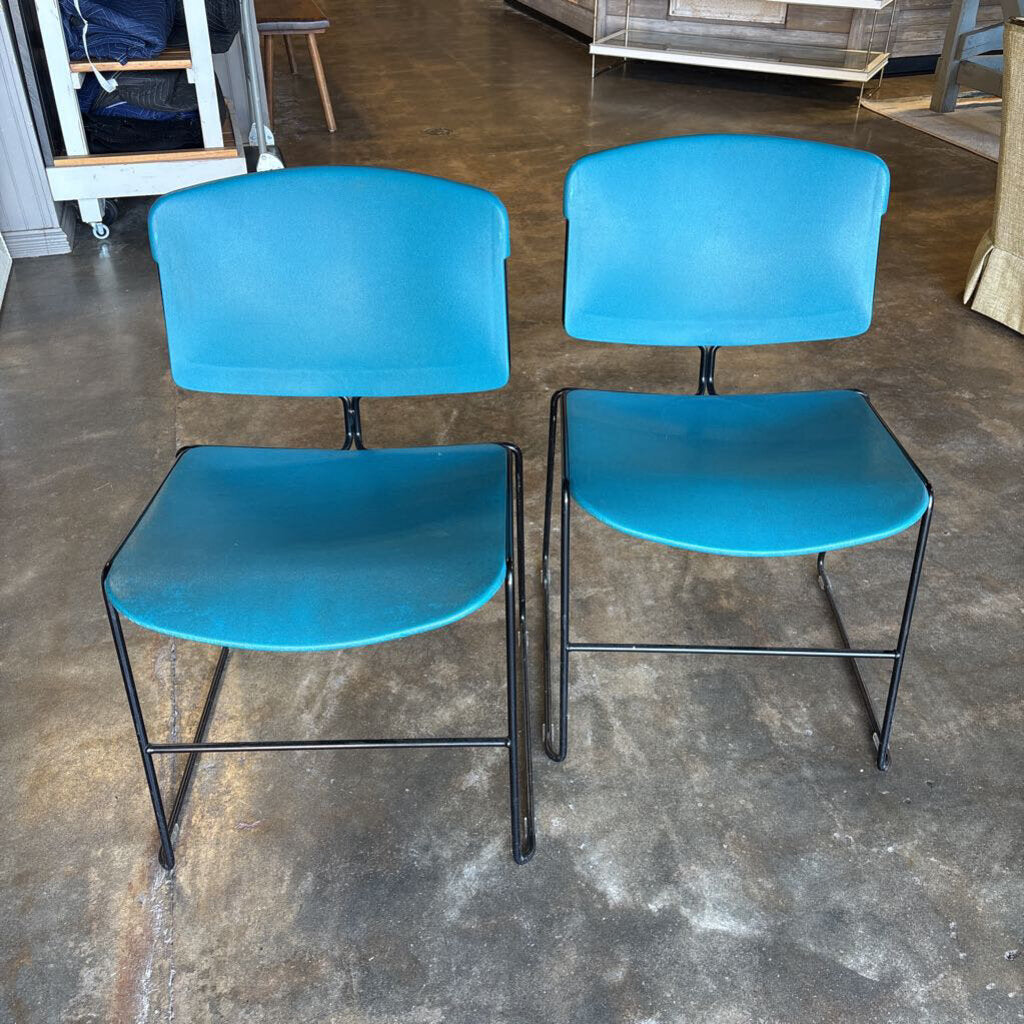 Max-Stacker MCM Chairs Set 2
