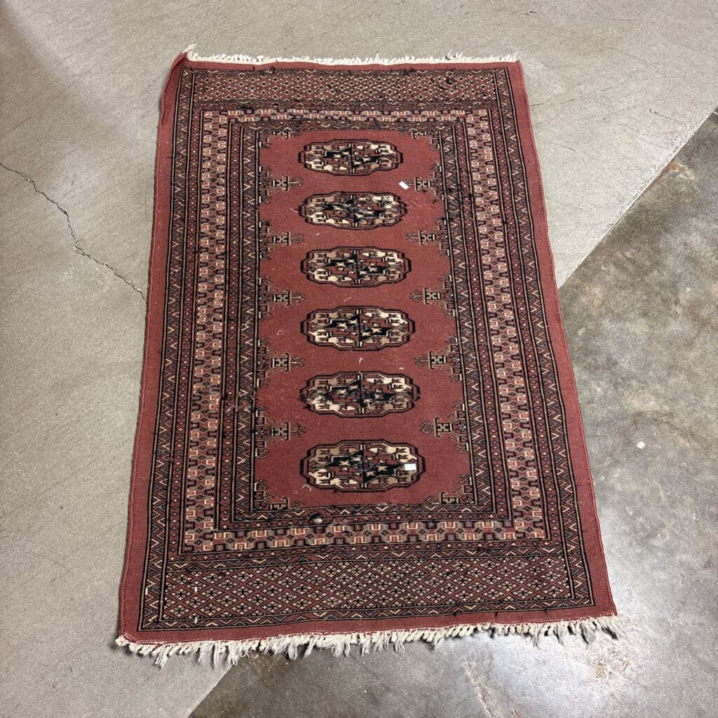 Fringed Geometric Rug 4' X 2.8'