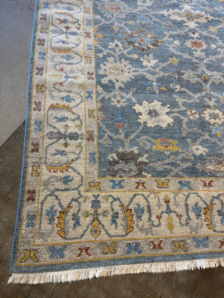 Oushak Framed Butterframed Fringe Rug