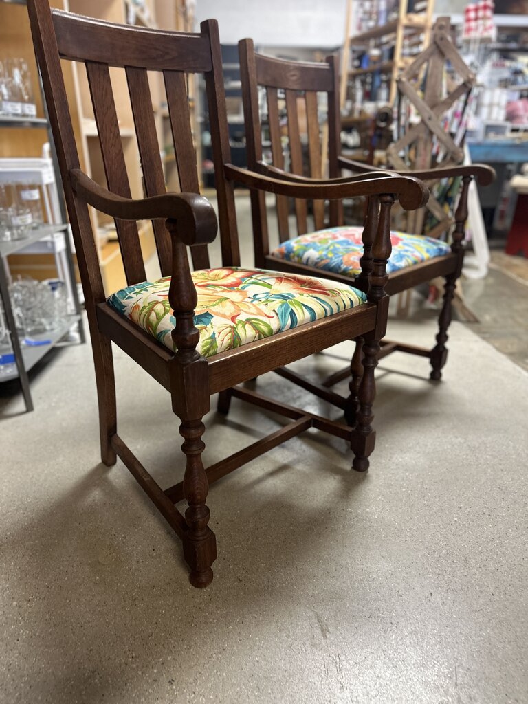 Set 2 Oak Host & Hostess Chairs