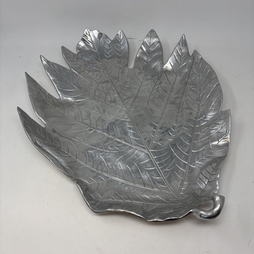 Large Silver Leaf Display Tray