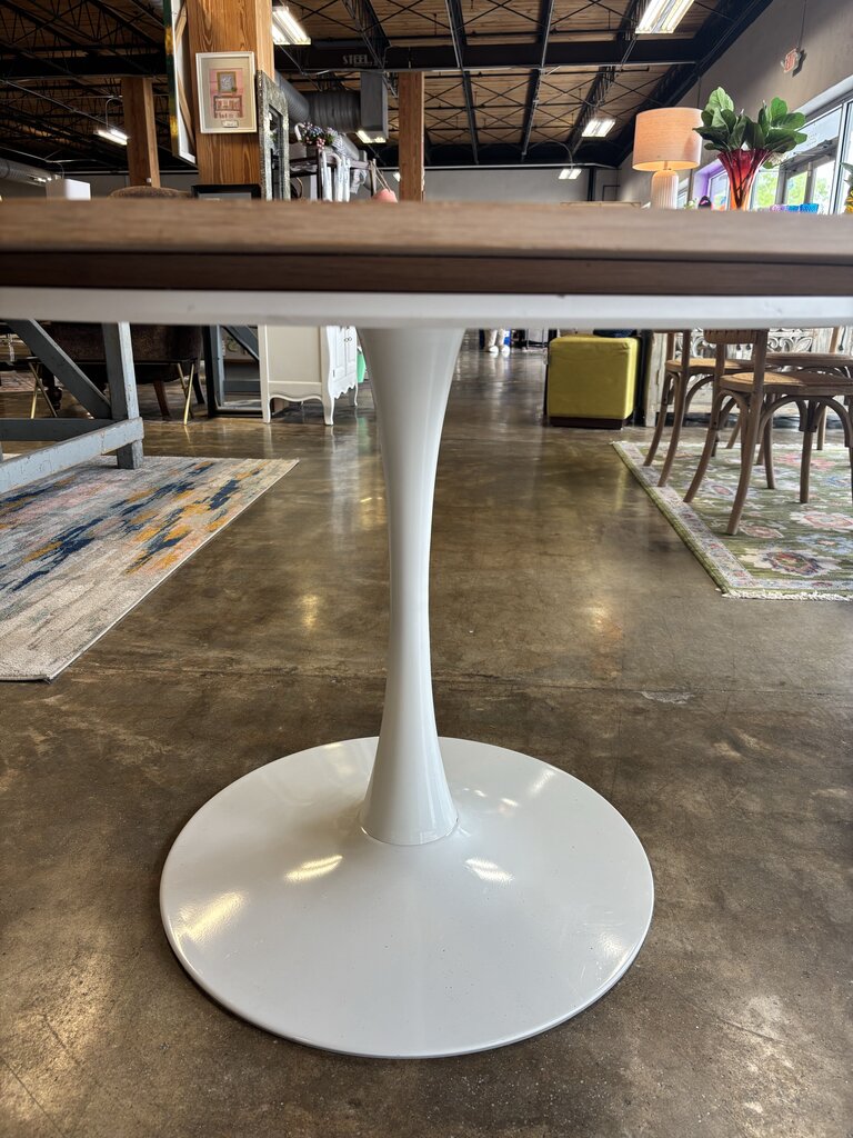 Round Wood Top/Metal Base Table 46"R