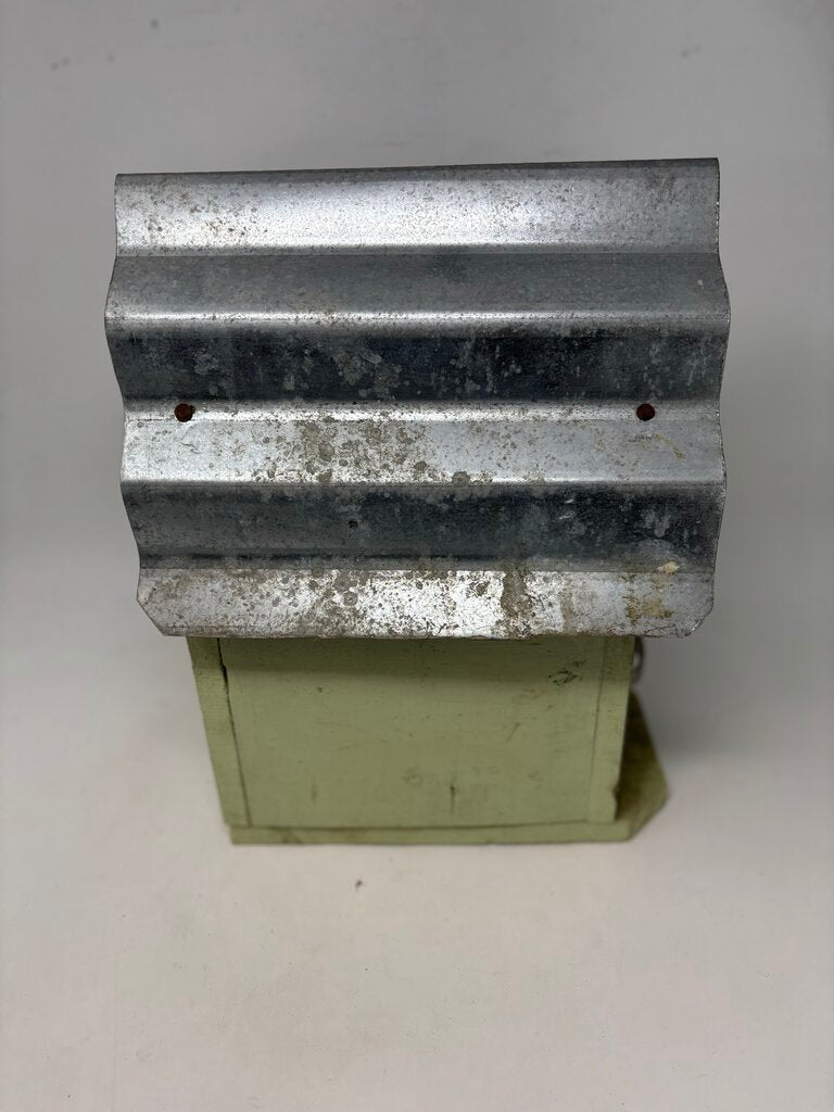 Deco Wood/Metal Birdhouse