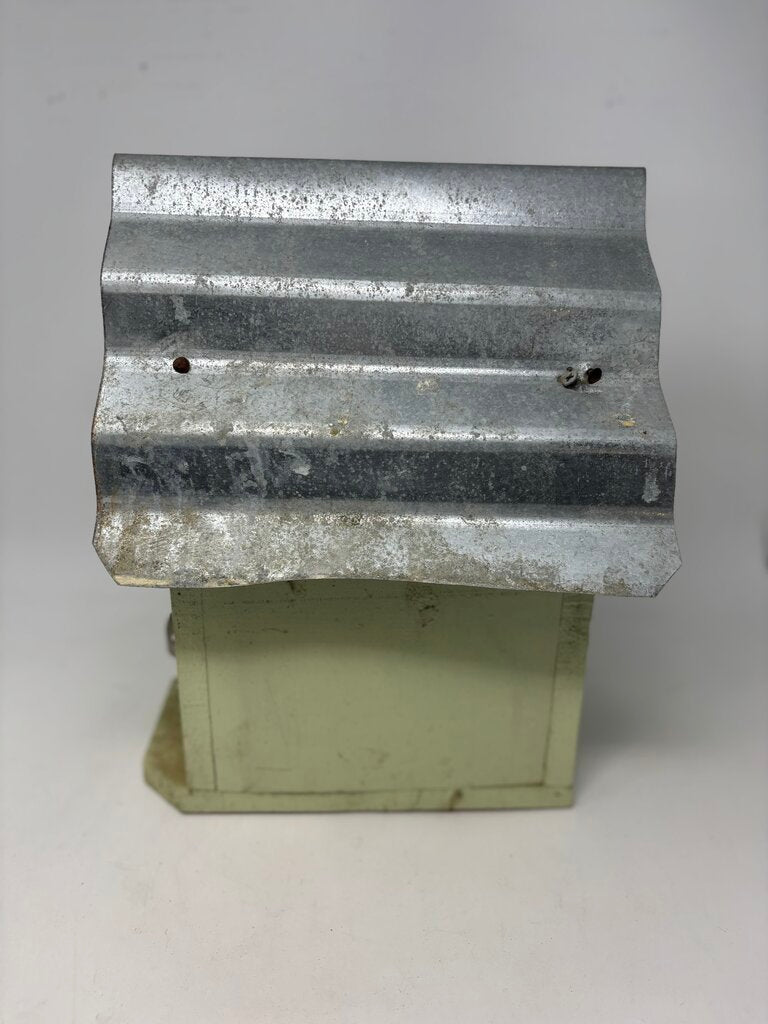 Deco Wood/Metal Birdhouse