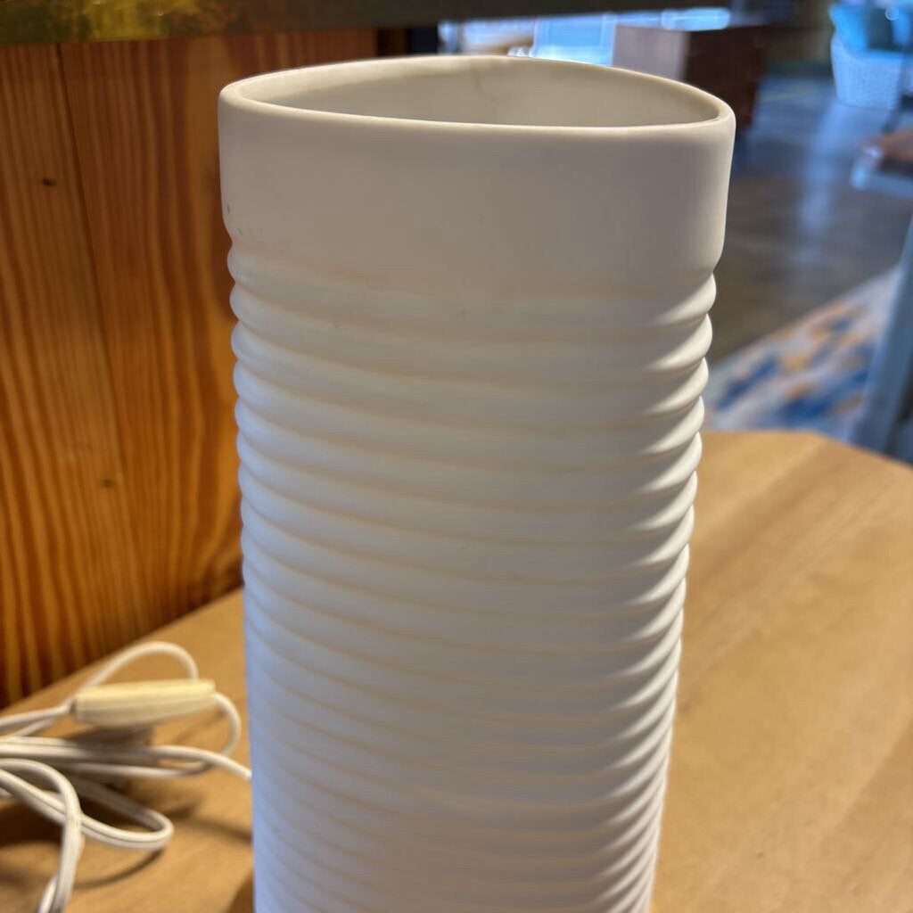 Ribbed Ceramic Cylinder Lamp