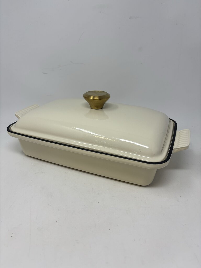 DariusCooks Covered Casserole Dish
