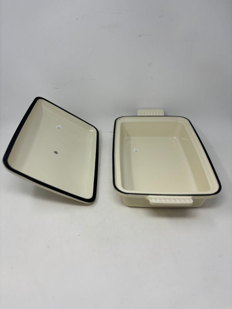 DariusCooks Covered Casserole Dish