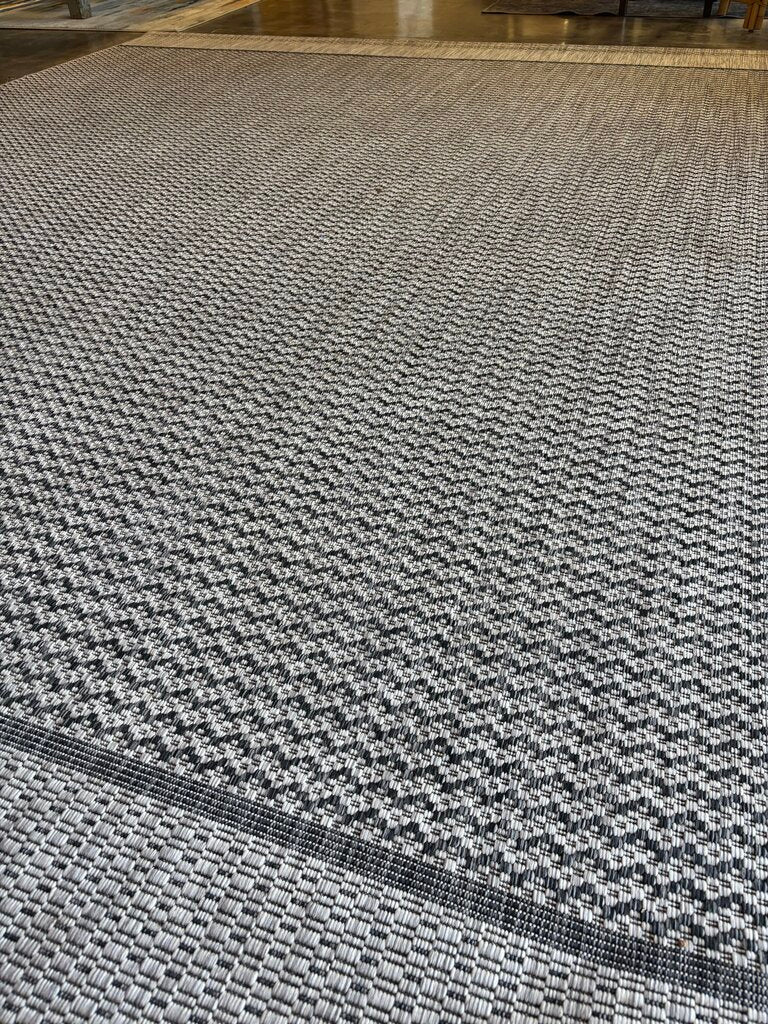 9'2" x 12' Isle Loloi Outdoor Rug