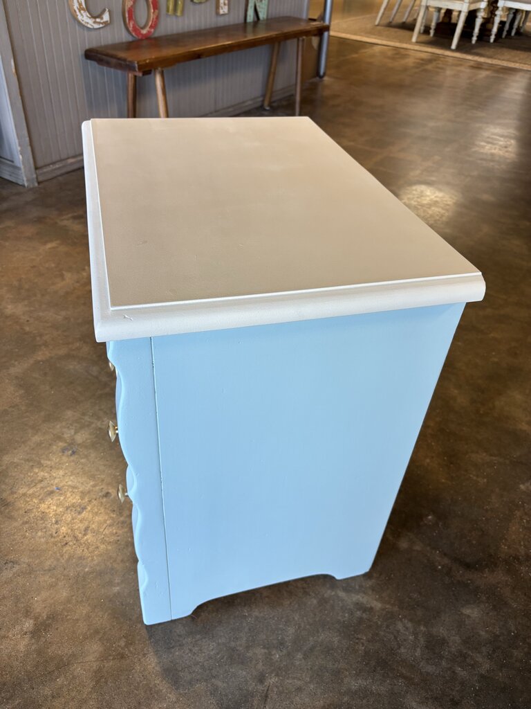 Dixie 3 Drawer Nightstand