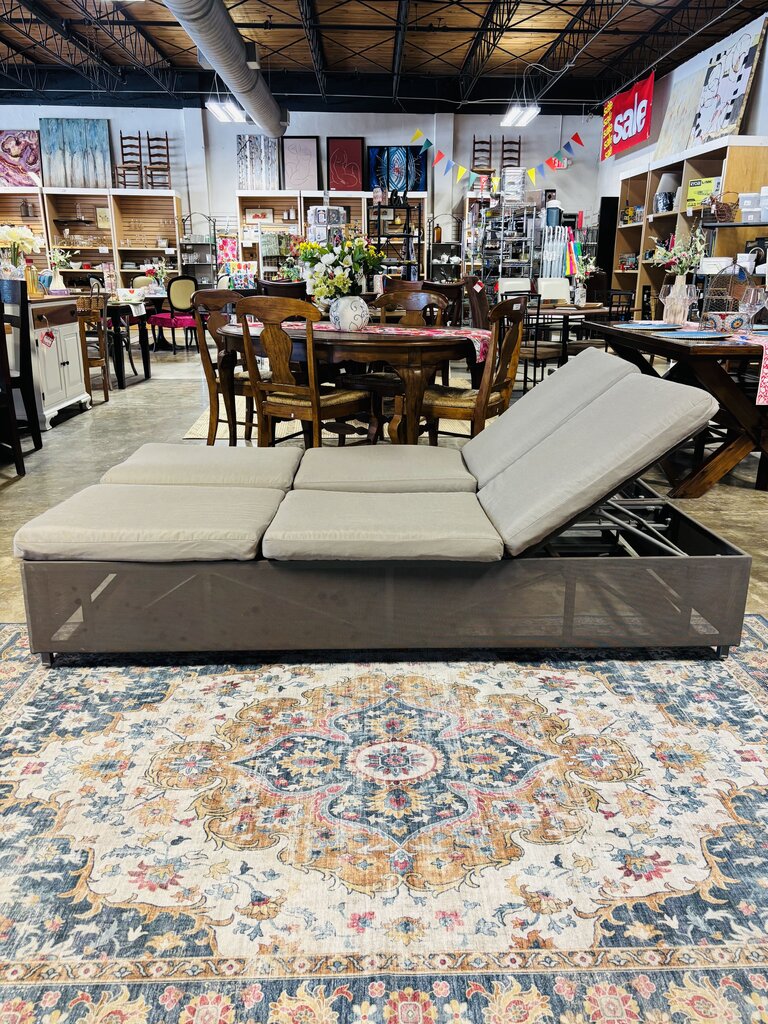Crate & Barrel Double Outdoor Chaise Sofa Lounge