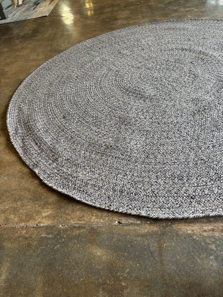 Round 7 X 7 Braided Rug