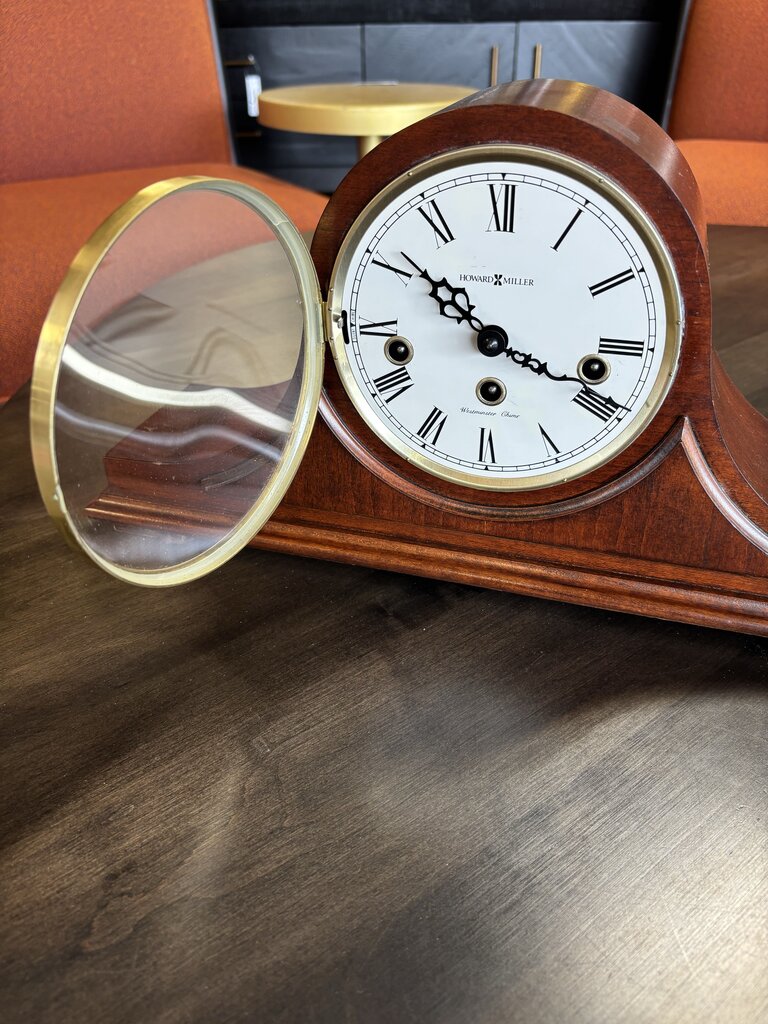 Howard Miller Westminster Chime Mantle Clock