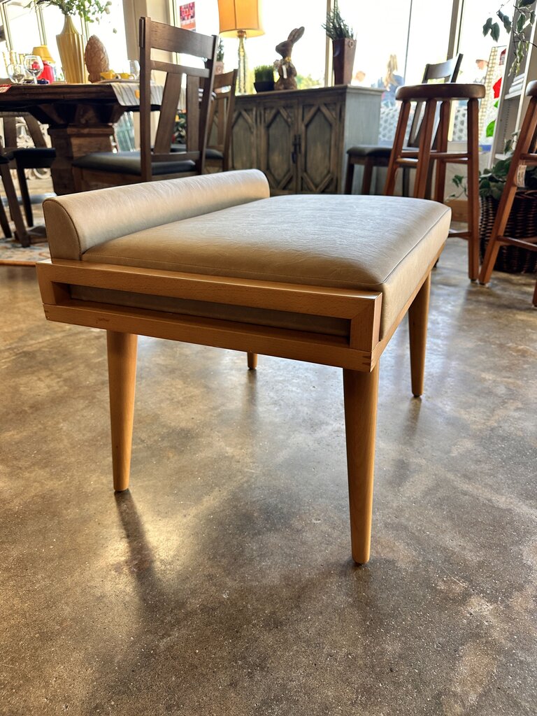 Vinyl & Wood Bench 28.5 x 18.5 x 17.5