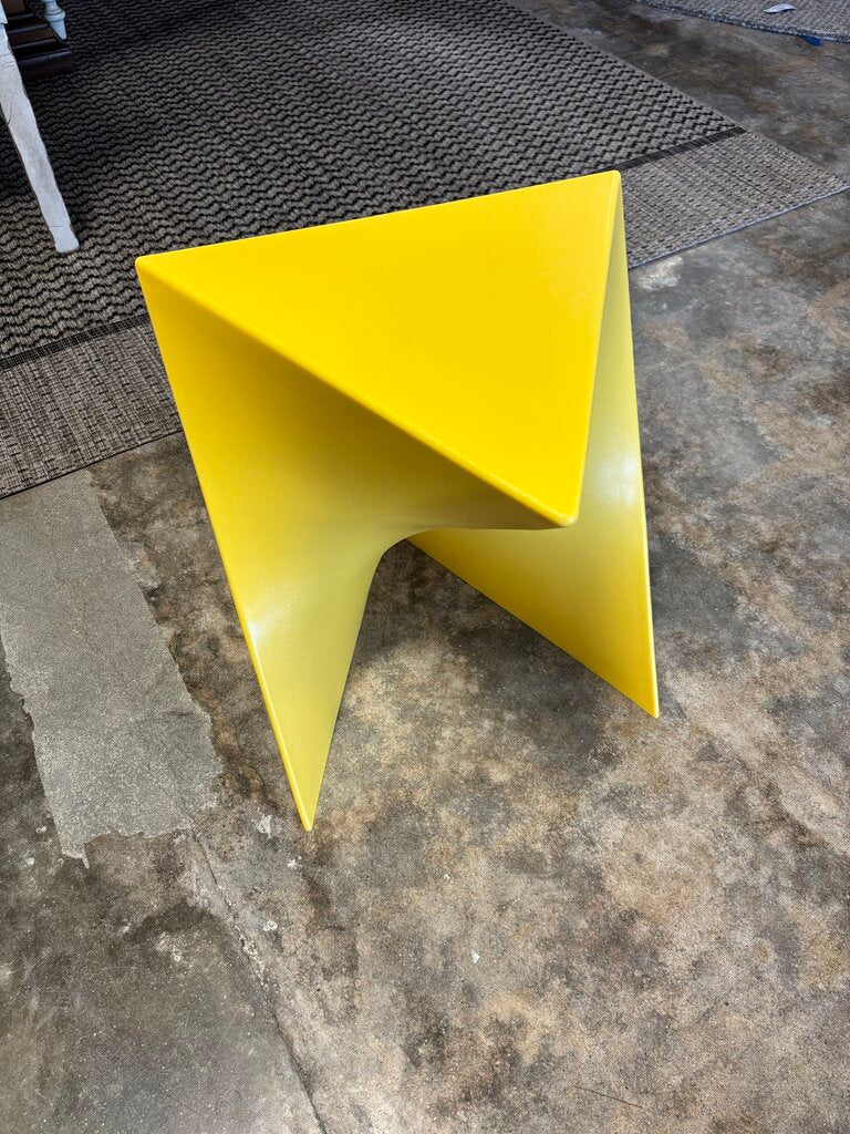 Geometric Molded End Table 16 X 16 X 17
