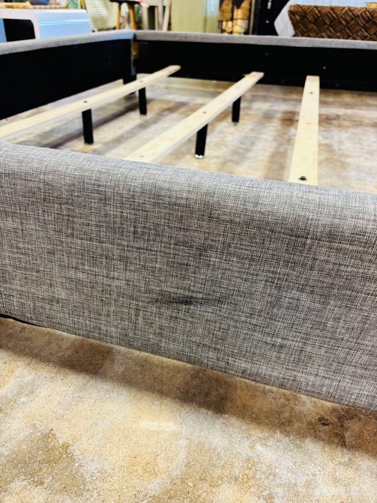King Upholstered Tufted Bed