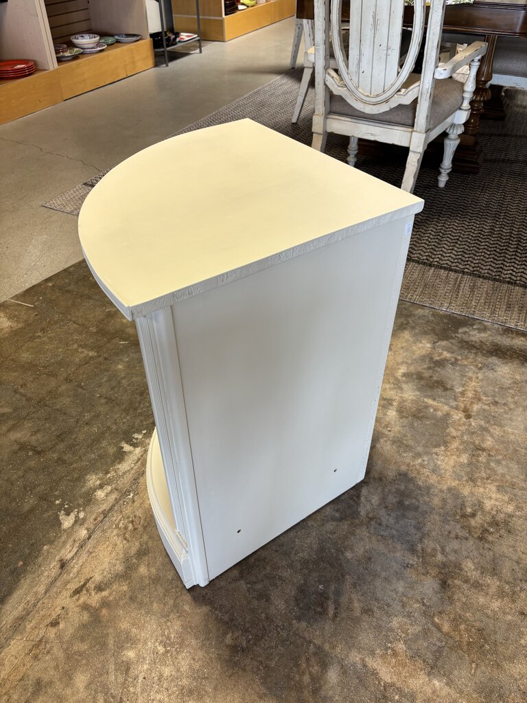 Arched Corner Bookshelf 19.5 X 19.5 X 26