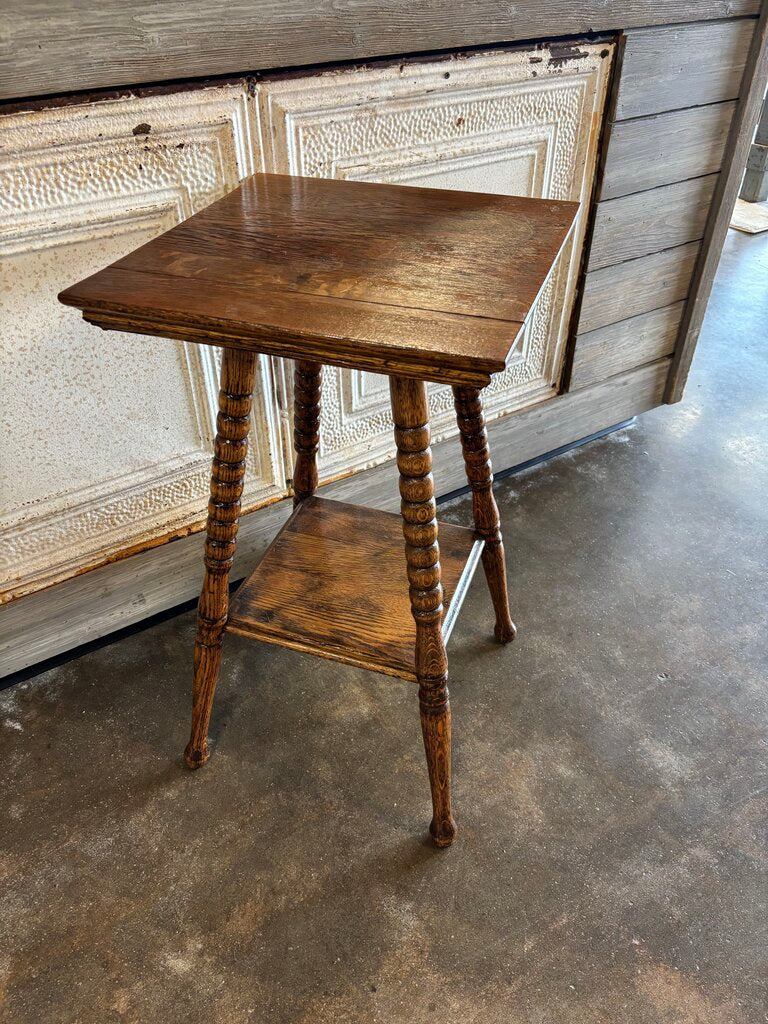 Spindle Leg Oak Side Table 16 X 16 X 28.5