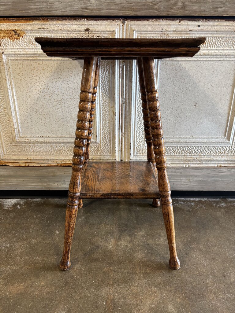 Spindle Leg Oak Side Table 16 X 16 X 28.5